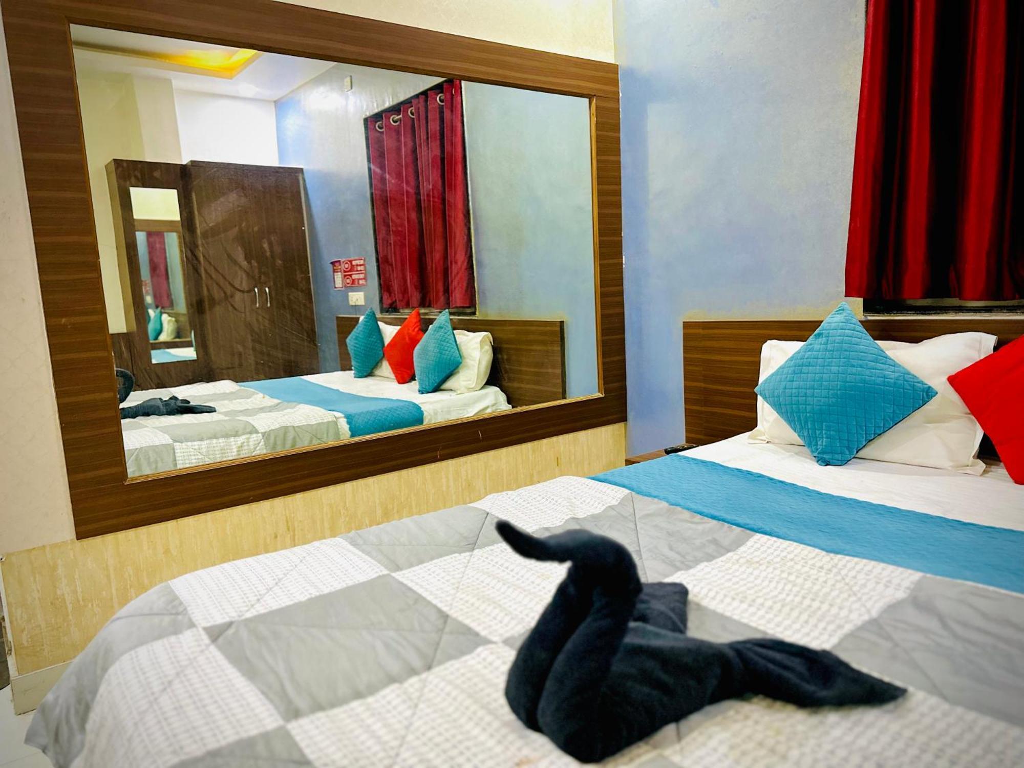 Hotel Sawai Executive Jadhavwadi Ngoại thất bức ảnh
