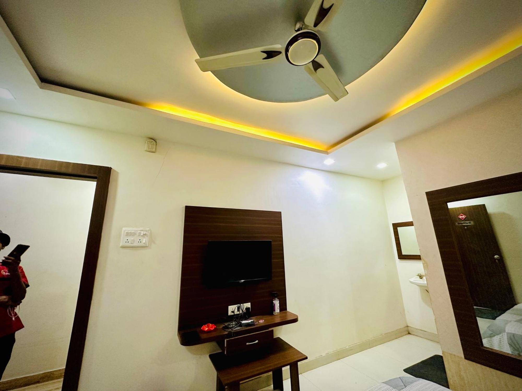 Hotel Sawai Executive Jadhavwadi Ngoại thất bức ảnh