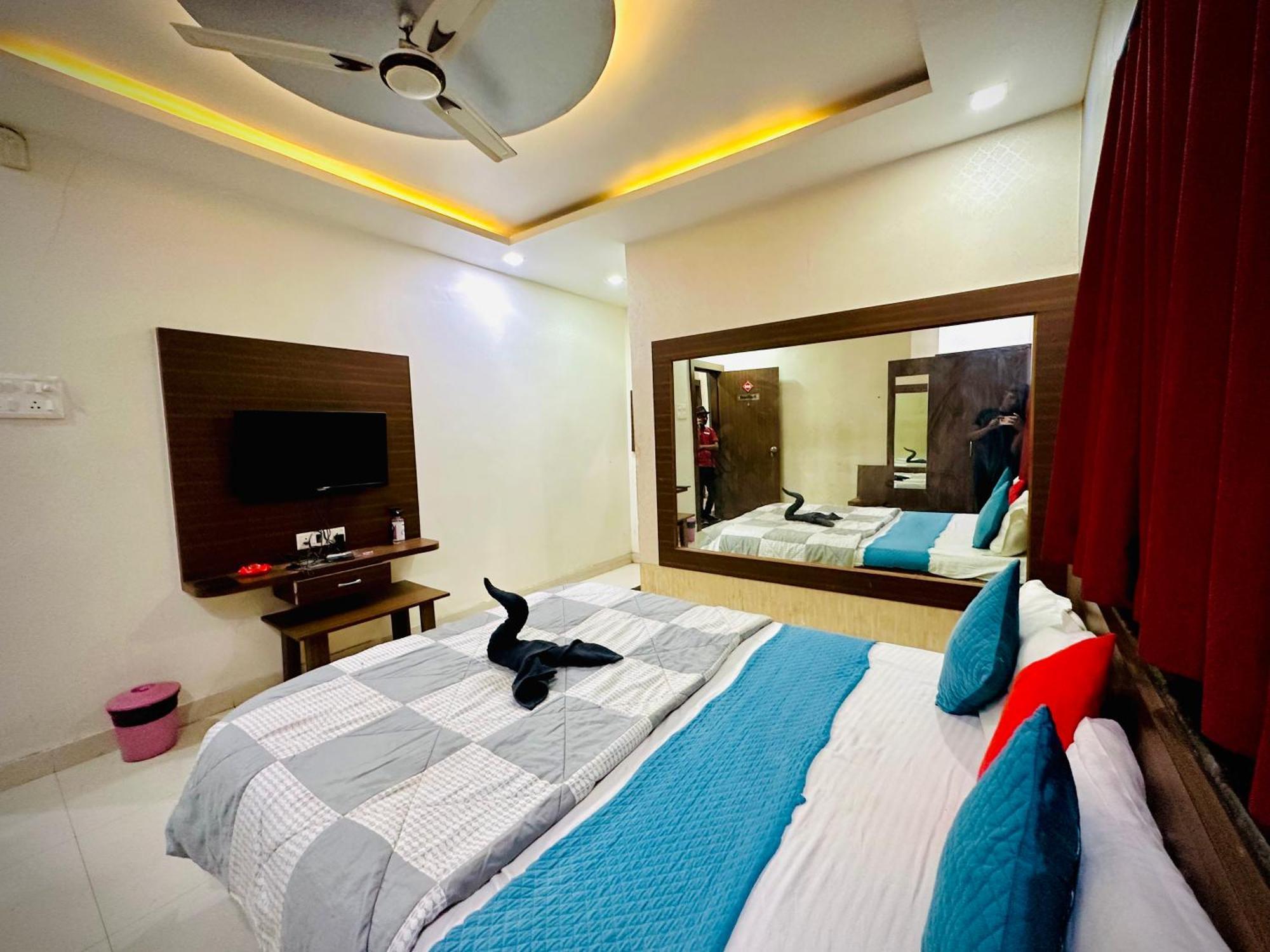 Hotel Sawai Executive Jadhavwadi Ngoại thất bức ảnh