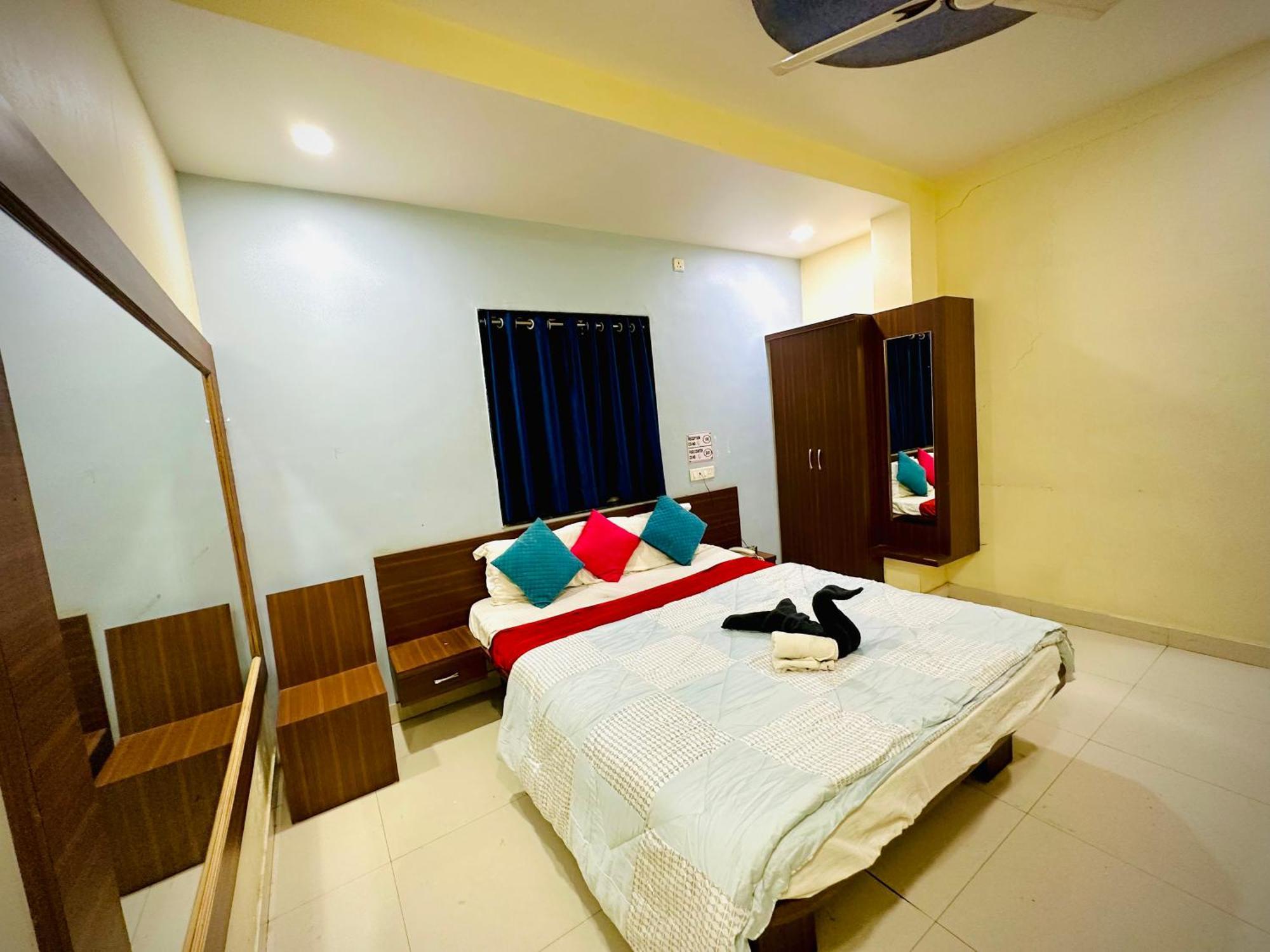 Hotel Sawai Executive Jadhavwadi Ngoại thất bức ảnh