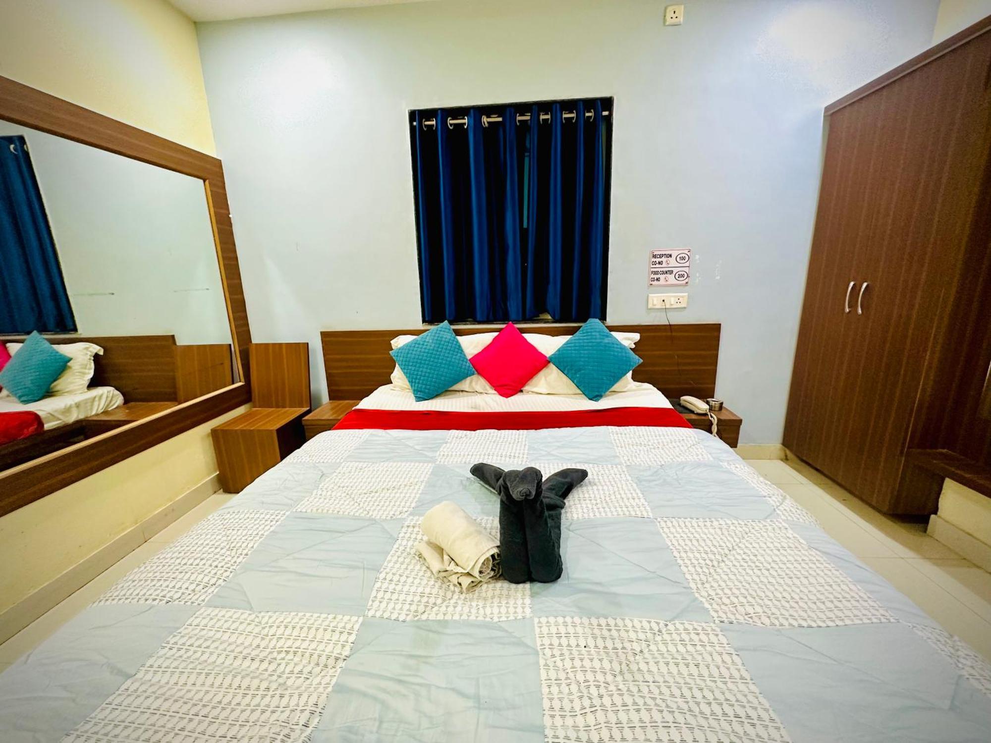 Hotel Sawai Executive Jadhavwadi Ngoại thất bức ảnh