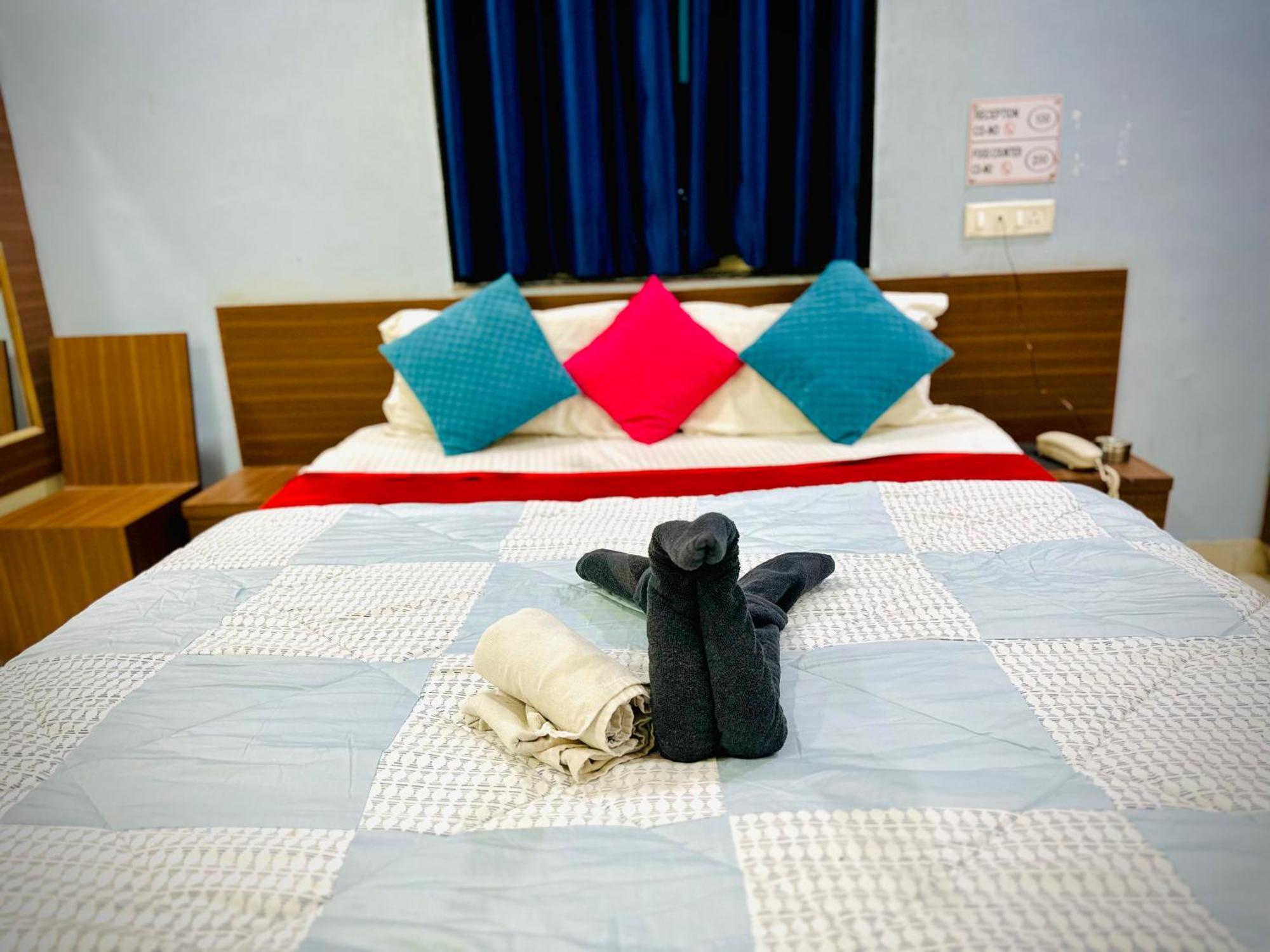 Hotel Sawai Executive Jadhavwadi Ngoại thất bức ảnh