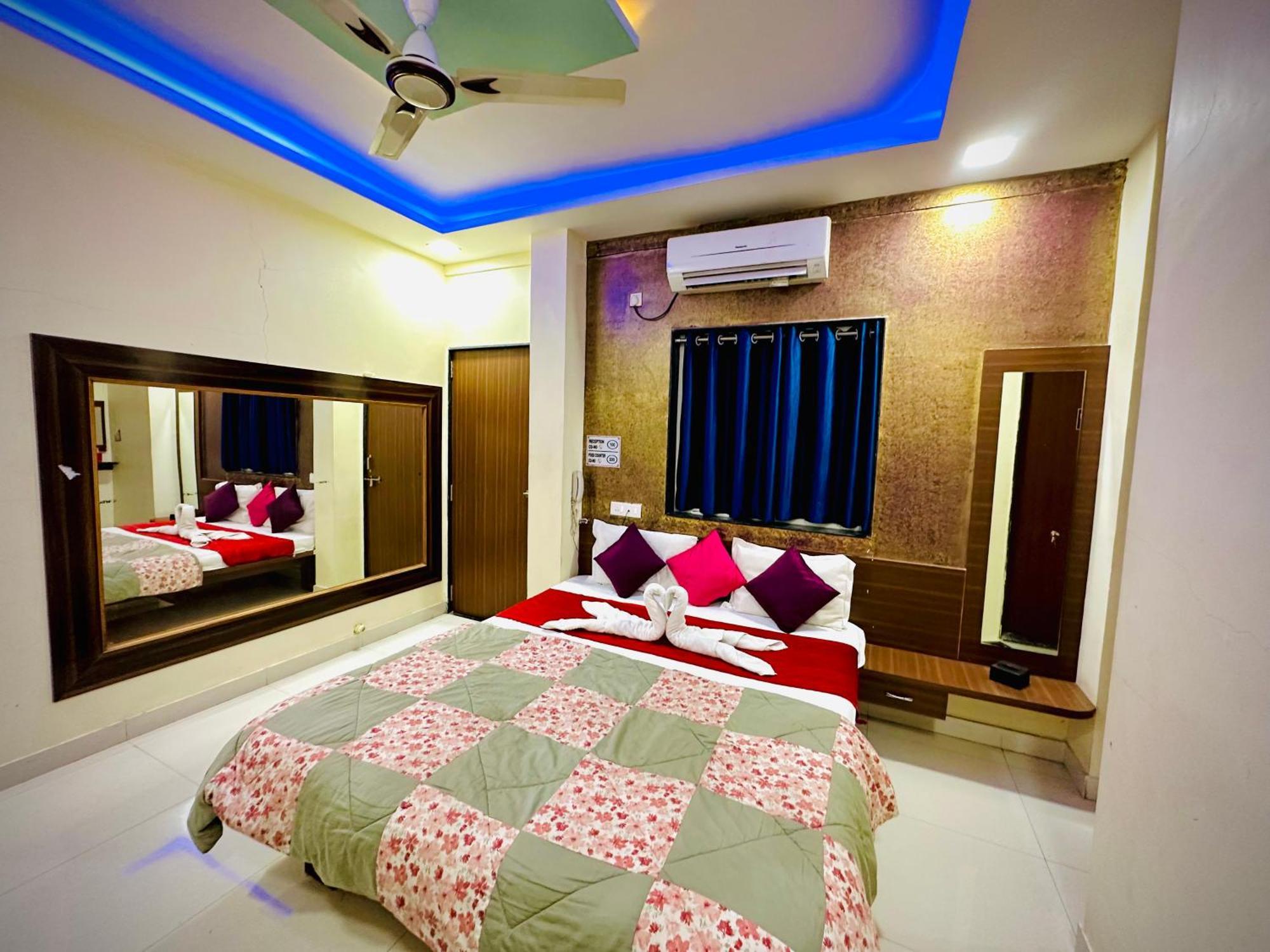 Hotel Sawai Executive Jadhavwadi Ngoại thất bức ảnh
