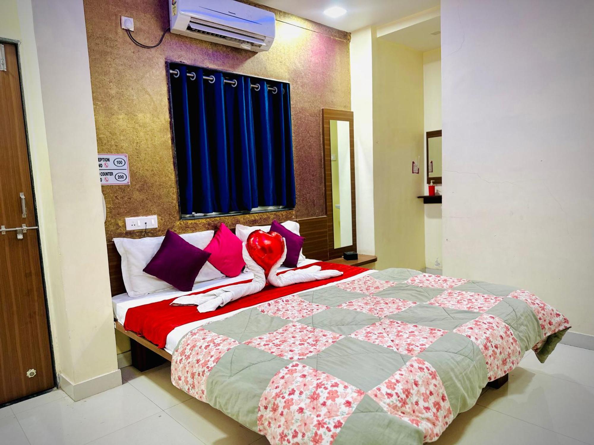 Hotel Sawai Executive Jadhavwadi Ngoại thất bức ảnh