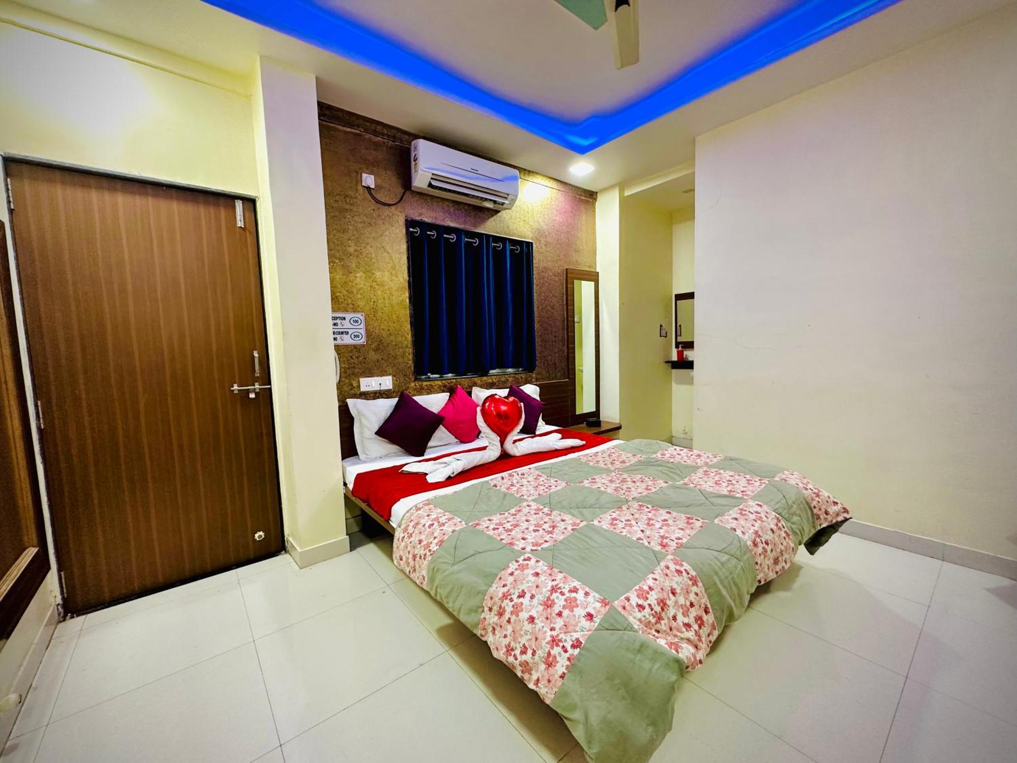 Hotel Sawai Executive Jadhavwadi Ngoại thất bức ảnh