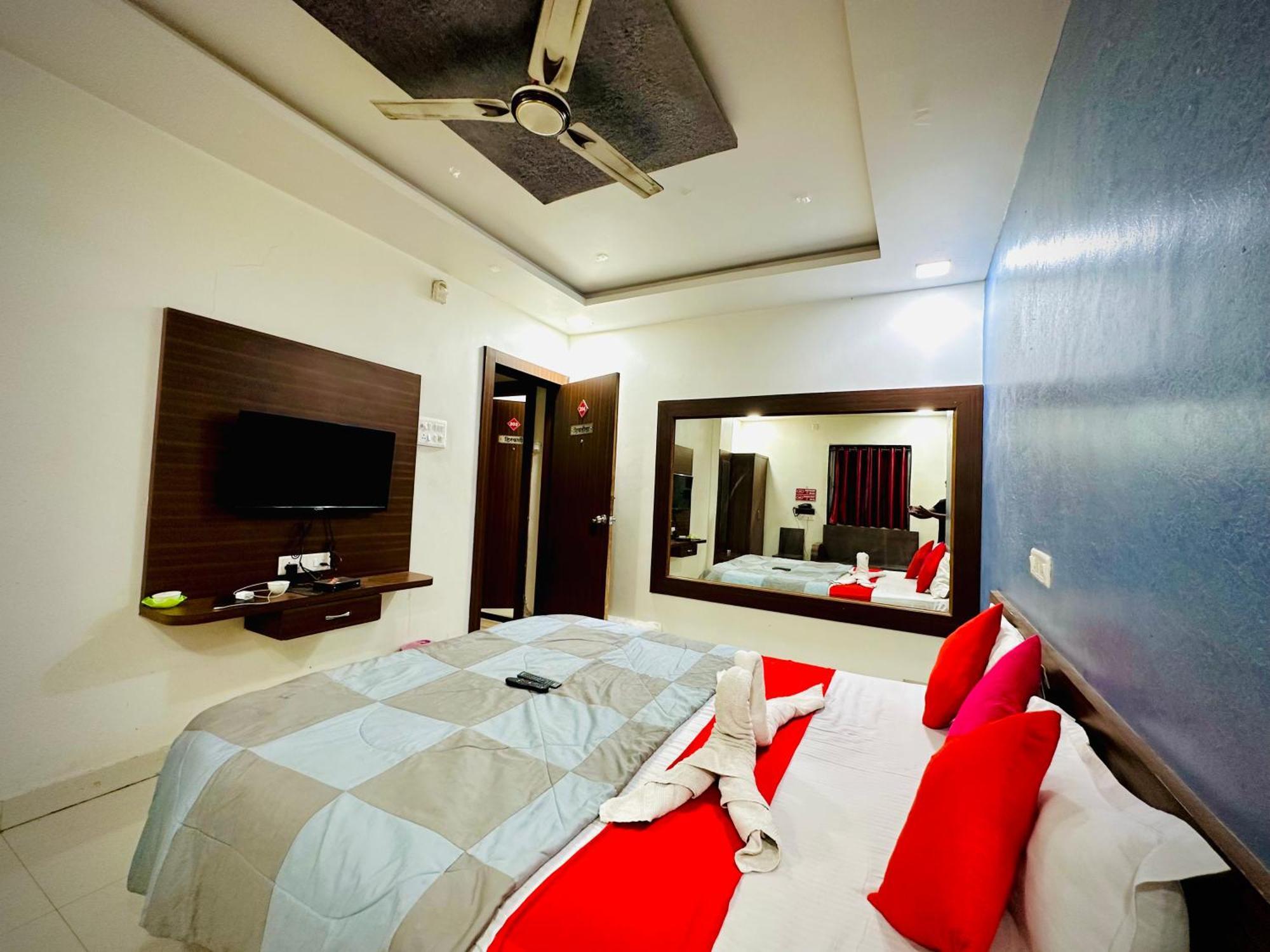 Hotel Sawai Executive Jadhavwadi Ngoại thất bức ảnh