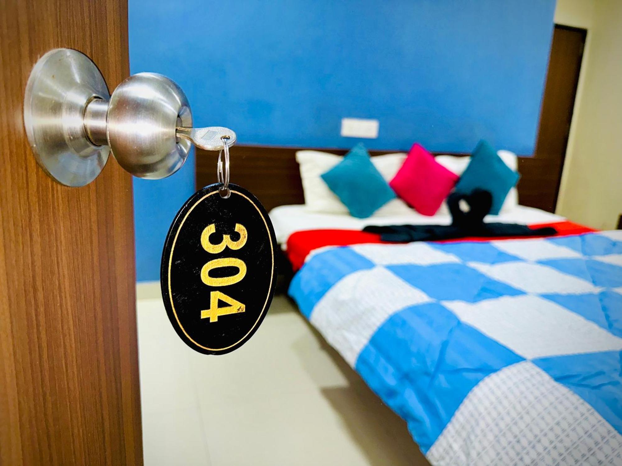 Hotel Sawai Executive Jadhavwadi Ngoại thất bức ảnh