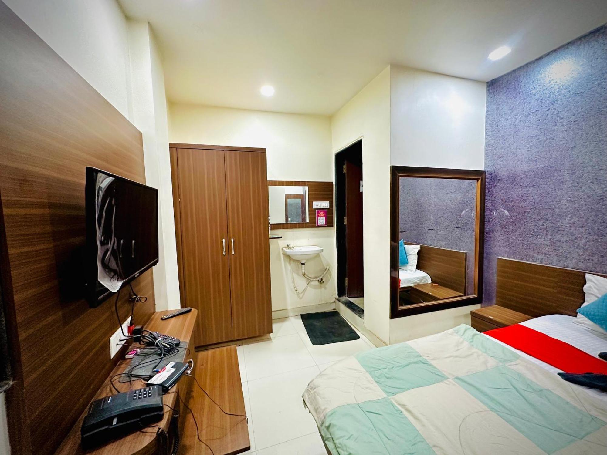 Hotel Sawai Executive Jadhavwadi Ngoại thất bức ảnh